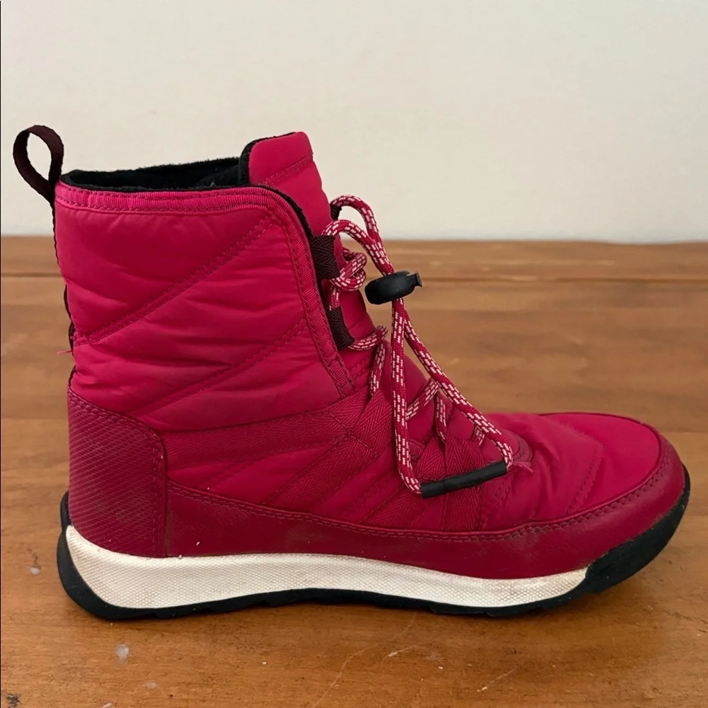 Sorel Whitney ll Quilted Snow Boots Size 4